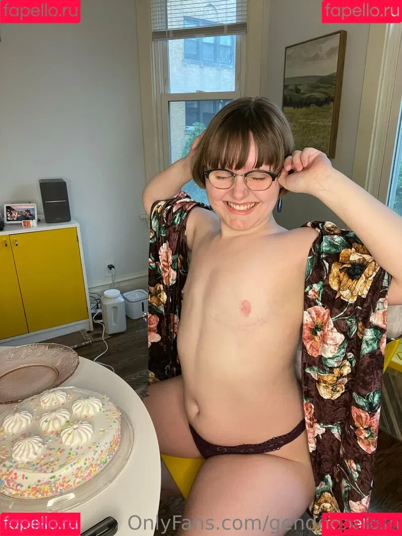 gendersmash / genderthrash Onlyfans Photo Gallery 