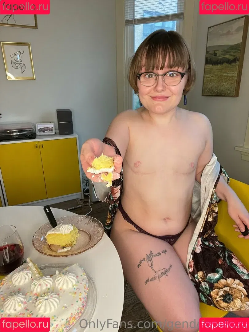 gendersmash / genderthrash Onlyfans Photo Gallery 