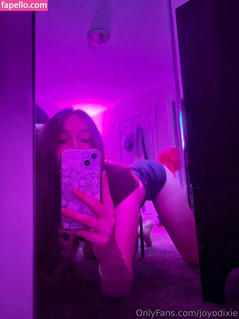 _imyour_joy / joyodixie Onlyfans Photo Gallery 