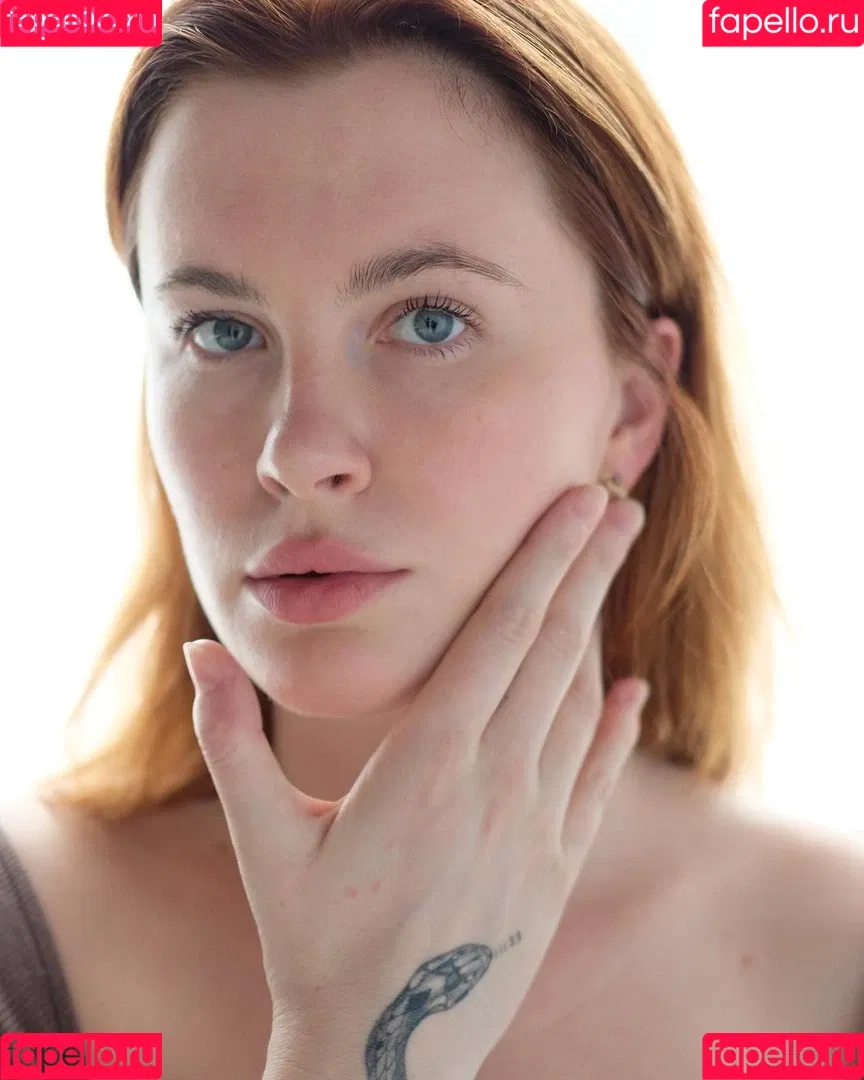 Ireland Baldwin / chloebaldwin... / irelandbasingerbaldwin Onlyfans Photo Gallery 