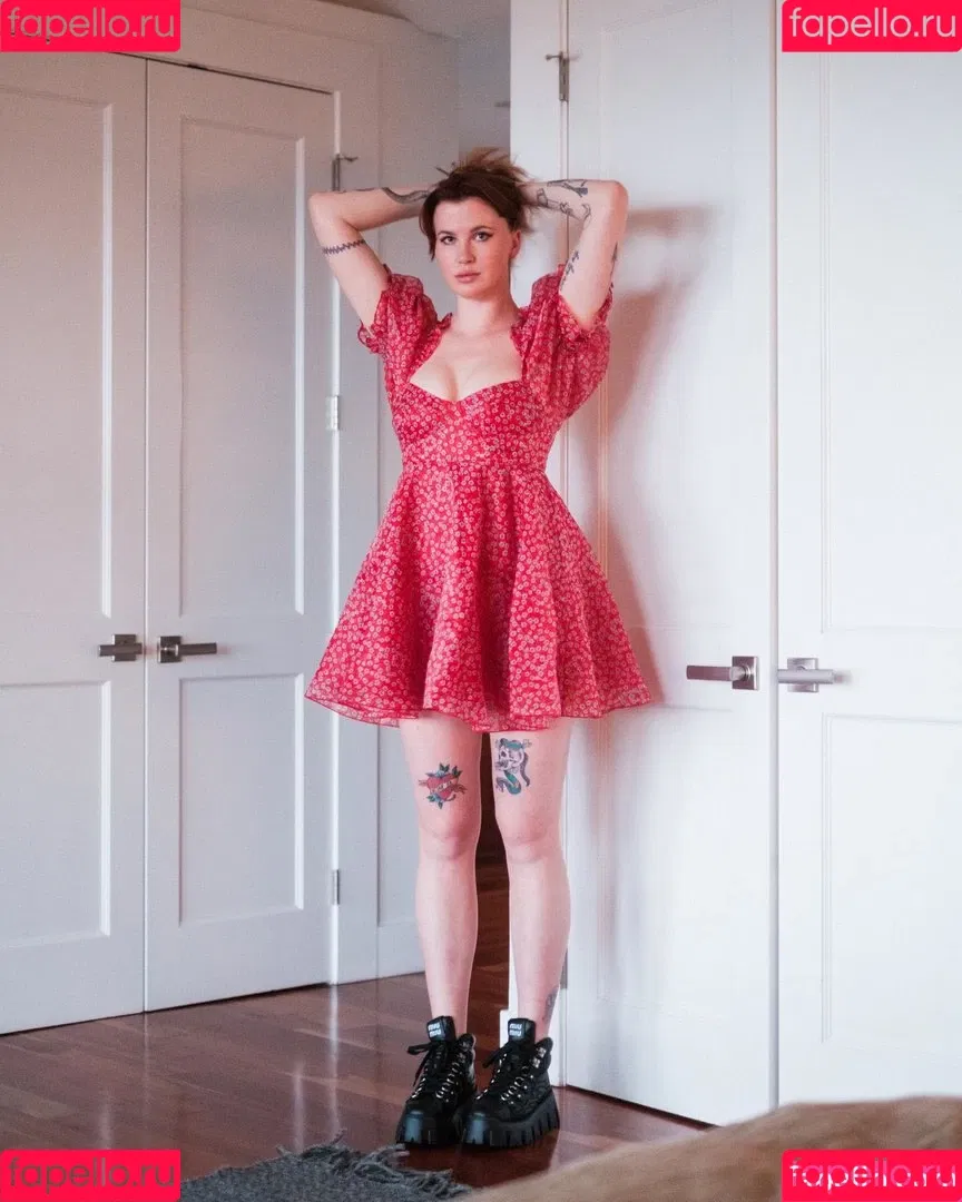 Ireland Baldwin / chloebaldwin... / irelandbasingerbaldwin Onlyfans Photo Gallery 