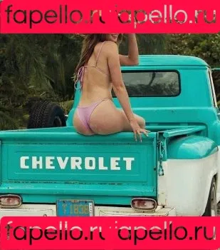 Ireland Baldwin / chloebaldwin... / irelandbasingerbaldwin Onlyfans Photo Gallery 