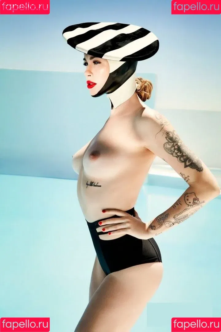 Ireland Baldwin / chloebaldwin... / irelandbasingerbaldwin Onlyfans Photo Gallery 