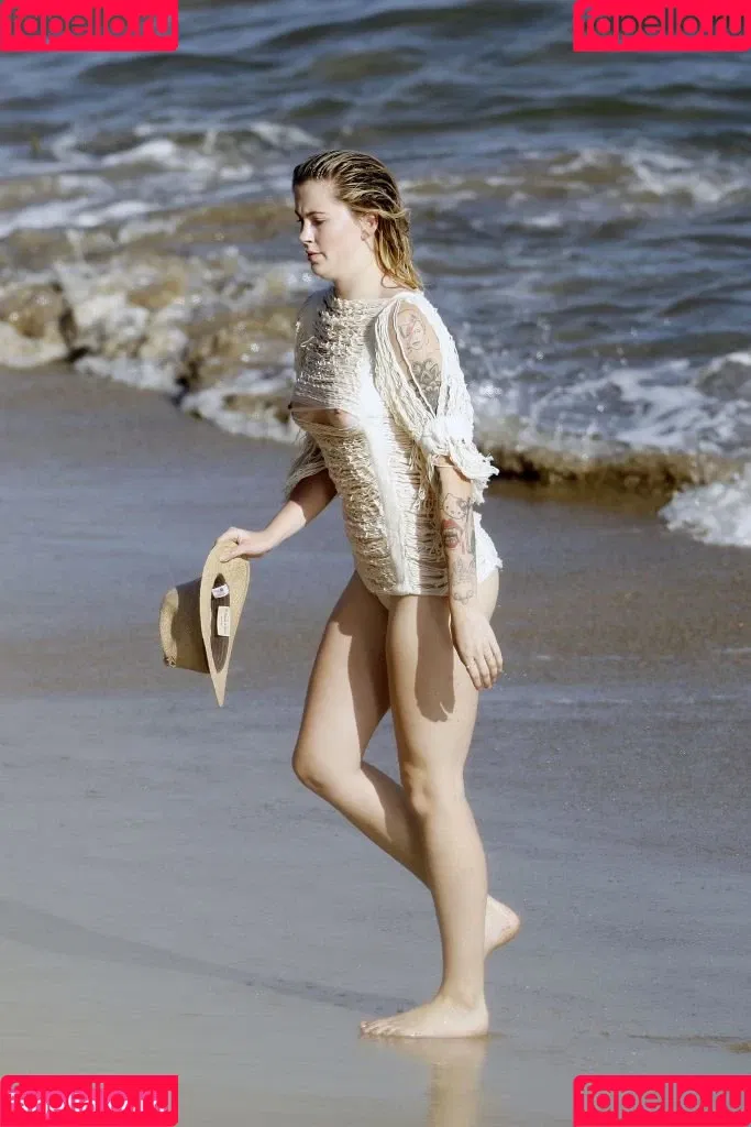 Ireland Baldwin / chloebaldwin... / irelandbasingerbaldwin Onlyfans Photo Gallery 