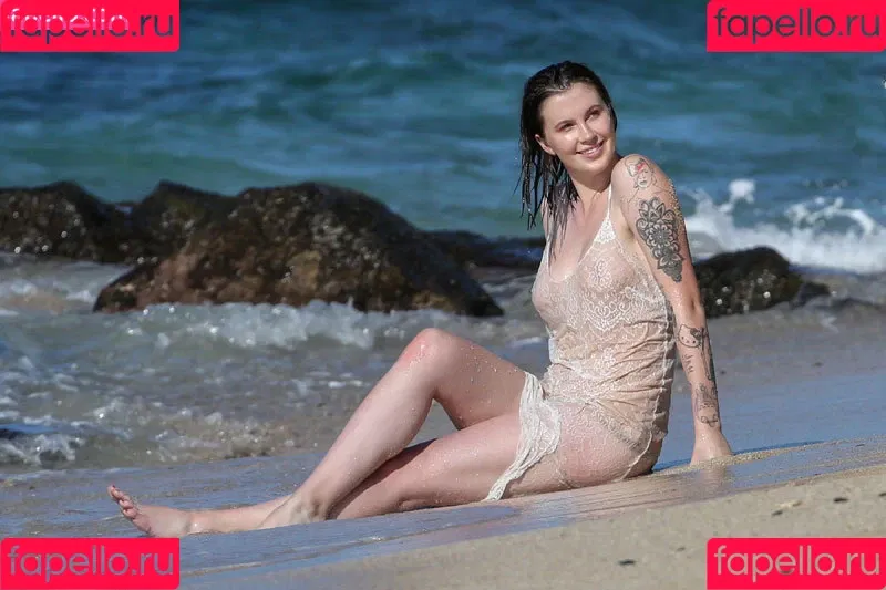 Ireland Baldwin / chloebaldwin... / irelandbasingerbaldwin Onlyfans Photo Gallery 