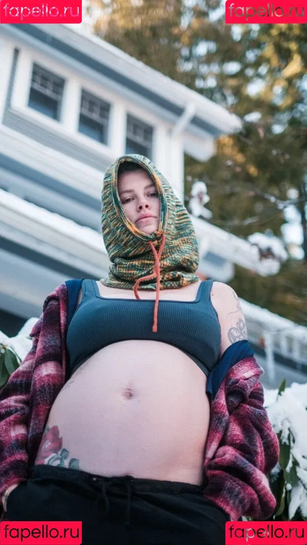 Ireland Baldwin / chloebaldwin... / irelandbasingerbaldwin Onlyfans Photo Gallery 