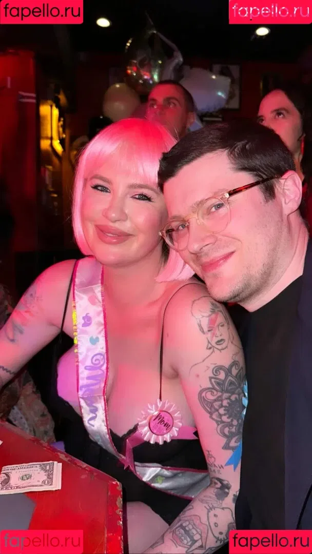 Ireland Baldwin / chloebaldwin... / irelandbasingerbaldwin Onlyfans Photo Gallery 