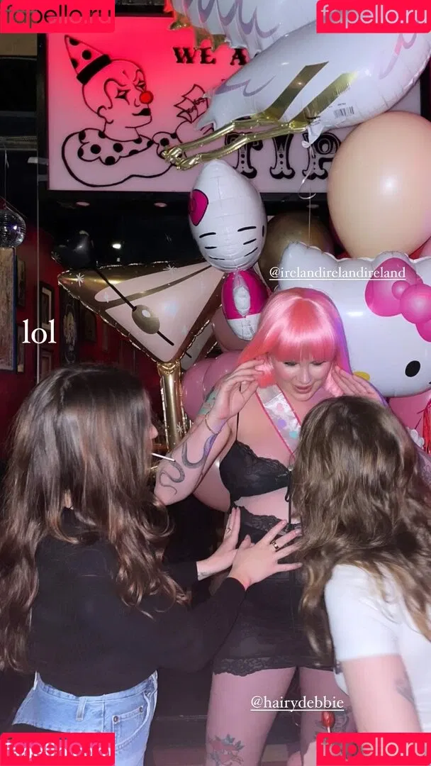 Ireland Baldwin / chloebaldwin... / irelandbasingerbaldwin Onlyfans Photo Gallery 