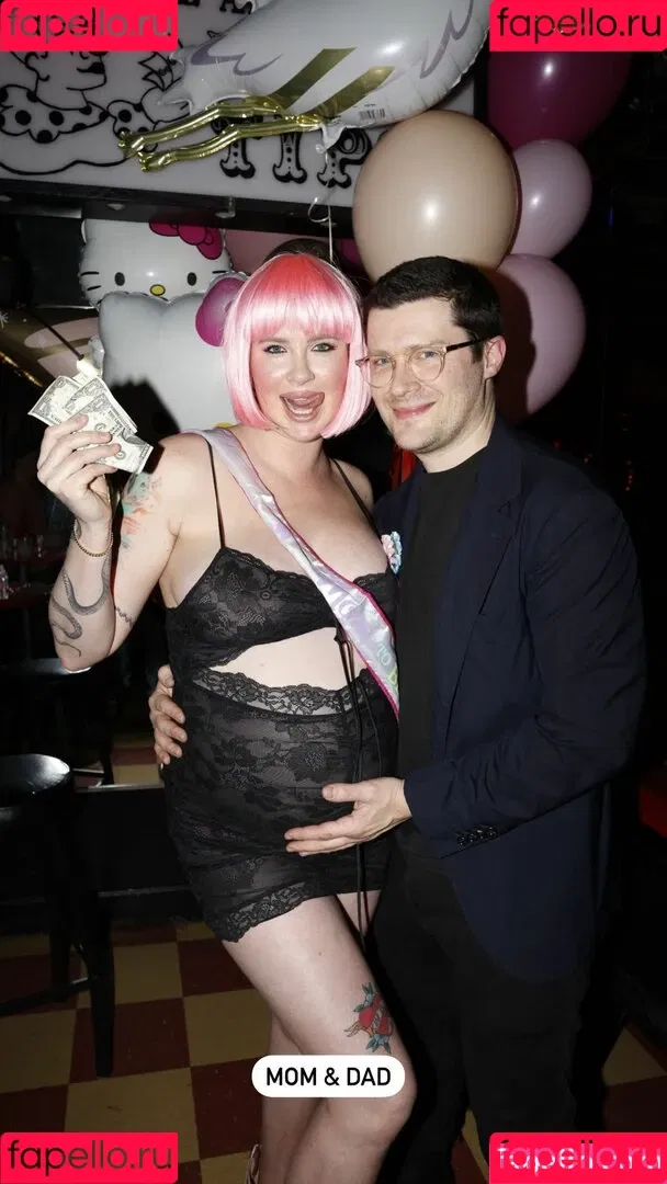 Ireland Baldwin / chloebaldwin... / irelandbasingerbaldwin Onlyfans Photo Gallery 