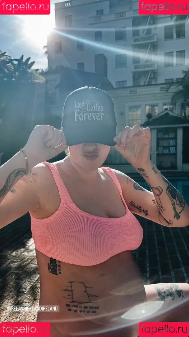 Ireland Baldwin / chloebaldwin... / irelandbasingerbaldwin Onlyfans Photo Gallery 