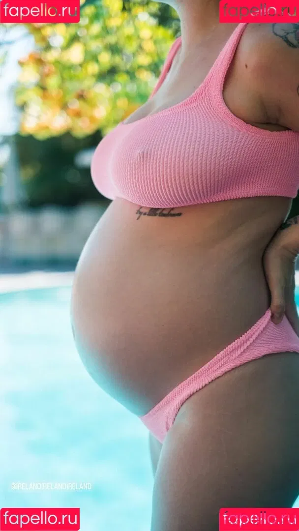 Ireland Baldwin / chloebaldwin... / irelandbasingerbaldwin Onlyfans Photo Gallery 