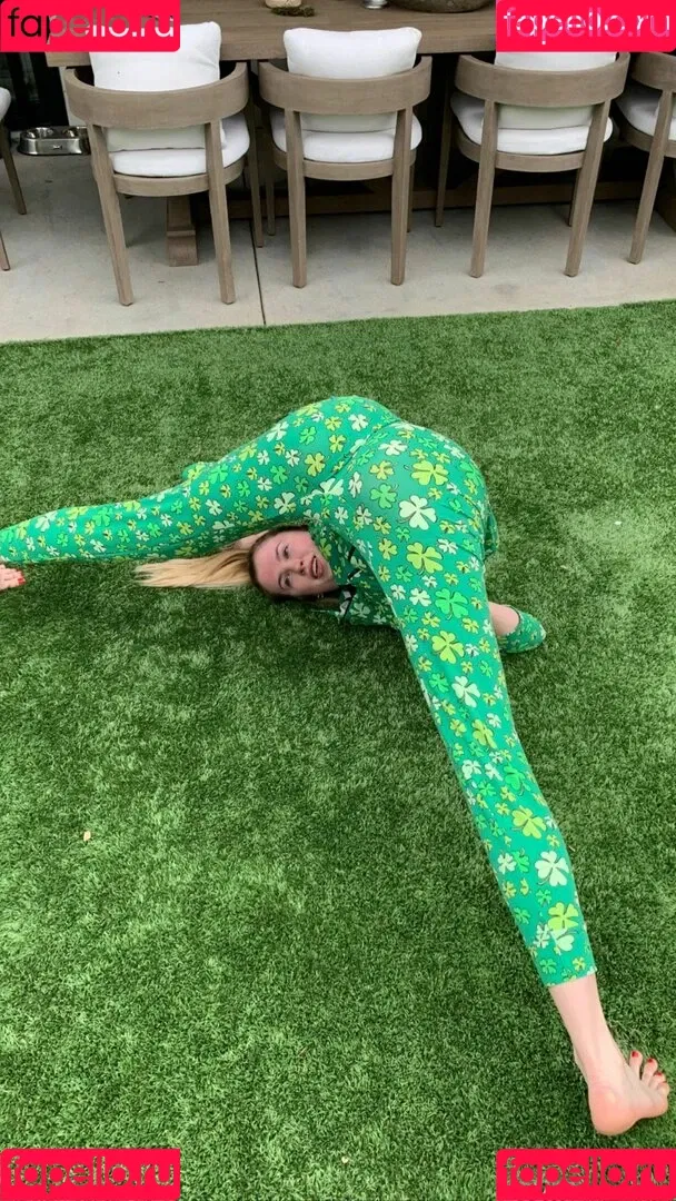 Ireland Baldwin / chloebaldwin... / irelandbasingerbaldwin Onlyfans Photo Gallery 