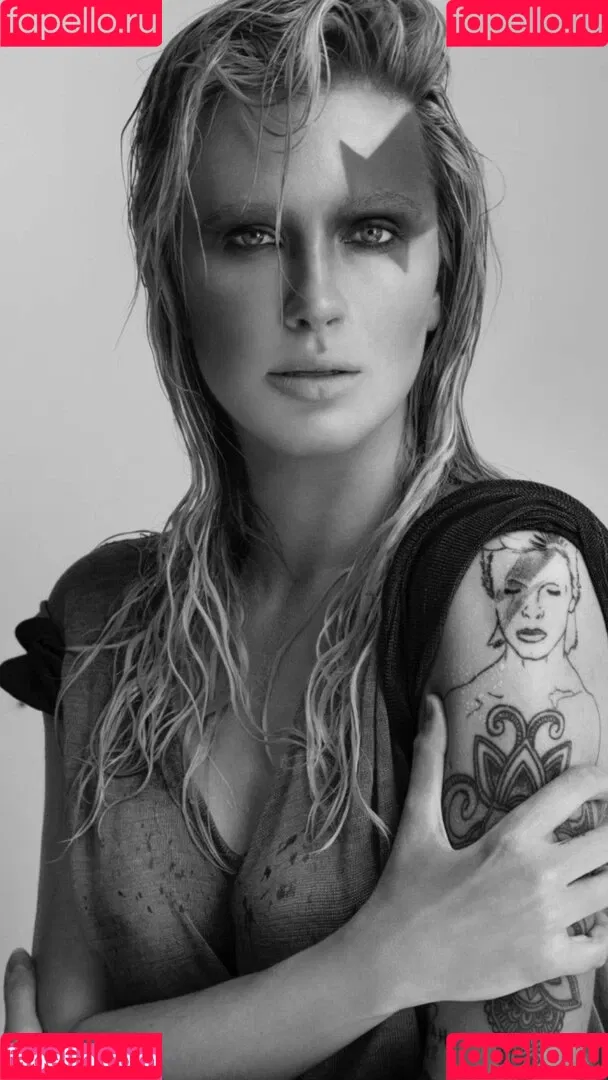 Ireland Baldwin / chloebaldwin... / irelandbasingerbaldwin Onlyfans Photo Gallery 