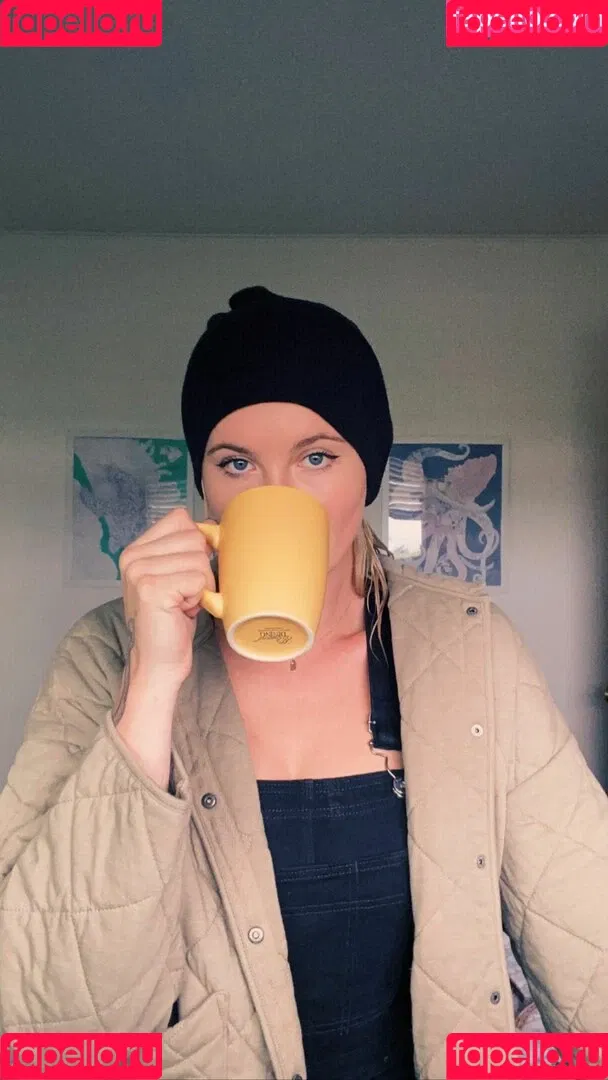 Ireland Baldwin / chloebaldwin... / irelandbasingerbaldwin Onlyfans Photo Gallery 