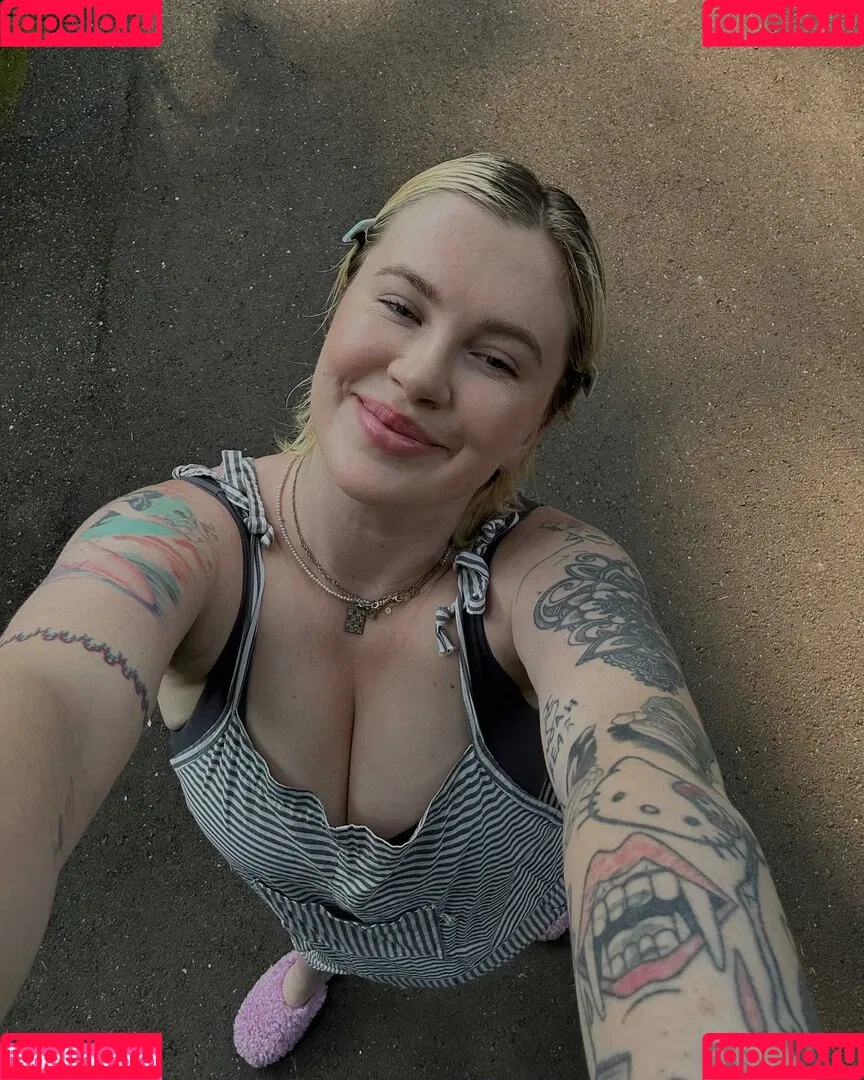 Ireland Baldwin / chloebaldwin... / irelandbasingerbaldwin Onlyfans Photo Gallery 