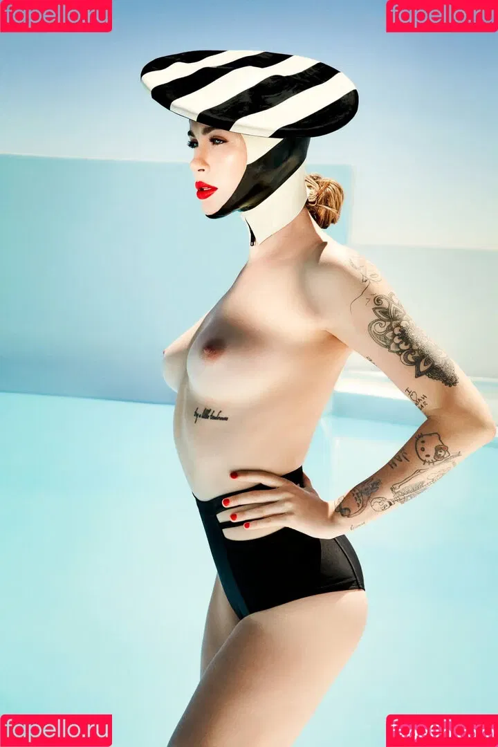 Ireland Baldwin / chloebaldwin... / irelandbasingerbaldwin Onlyfans Photo Gallery 