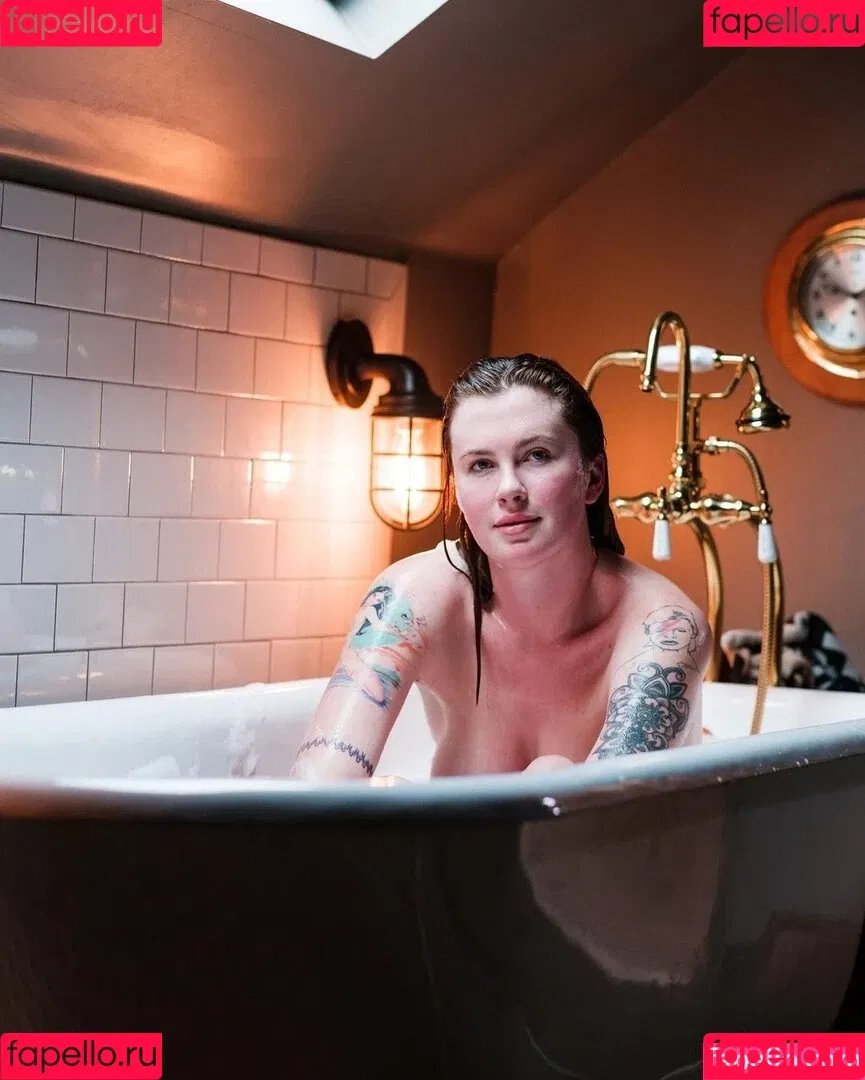 Ireland Baldwin / chloebaldwin... / irelandbasingerbaldwin Onlyfans Photo Gallery 