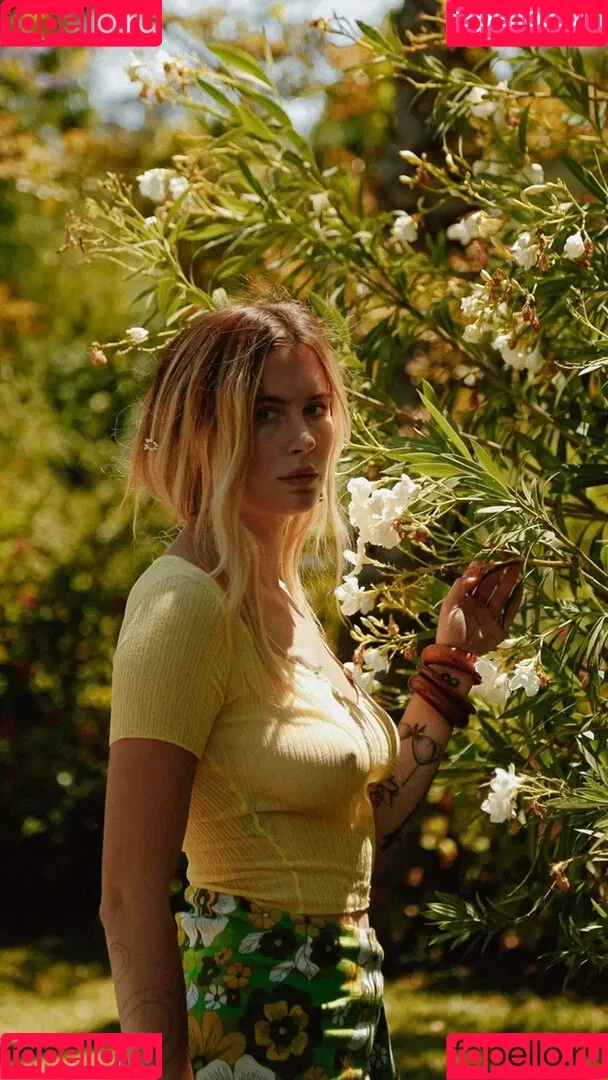 Ireland Baldwin / chloebaldwin... / irelandbasingerbaldwin Onlyfans Photo Gallery 