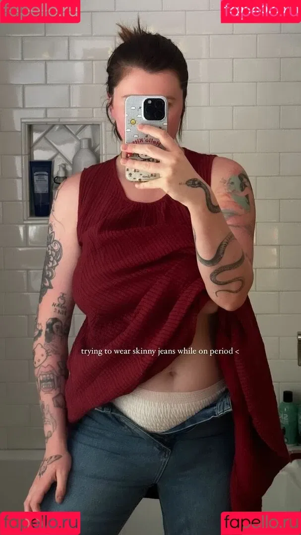 Ireland Baldwin / chloebaldwin... / irelandbasingerbaldwin Onlyfans Photo Gallery 