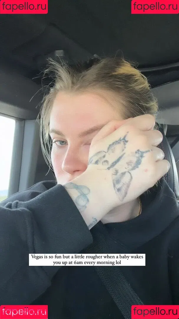 Ireland Baldwin / chloebaldwin... / irelandbasingerbaldwin Onlyfans Photo Gallery 