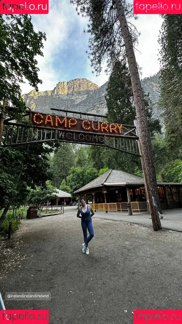 Ireland Baldwin / chloebaldwin... / irelandbasingerbaldwin Onlyfans Photo Gallery 