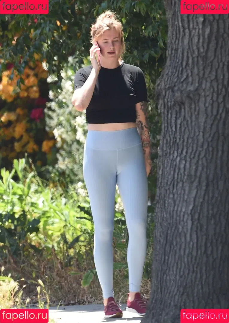 Ireland Baldwin / chloebaldwin... / irelandbasingerbaldwin Onlyfans Photo Gallery 