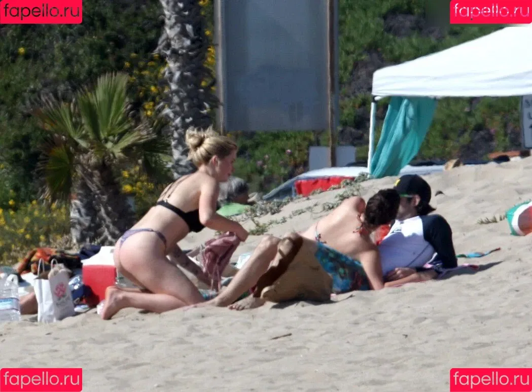 Ireland Baldwin / chloebaldwin... / irelandbasingerbaldwin Onlyfans Photo Gallery 