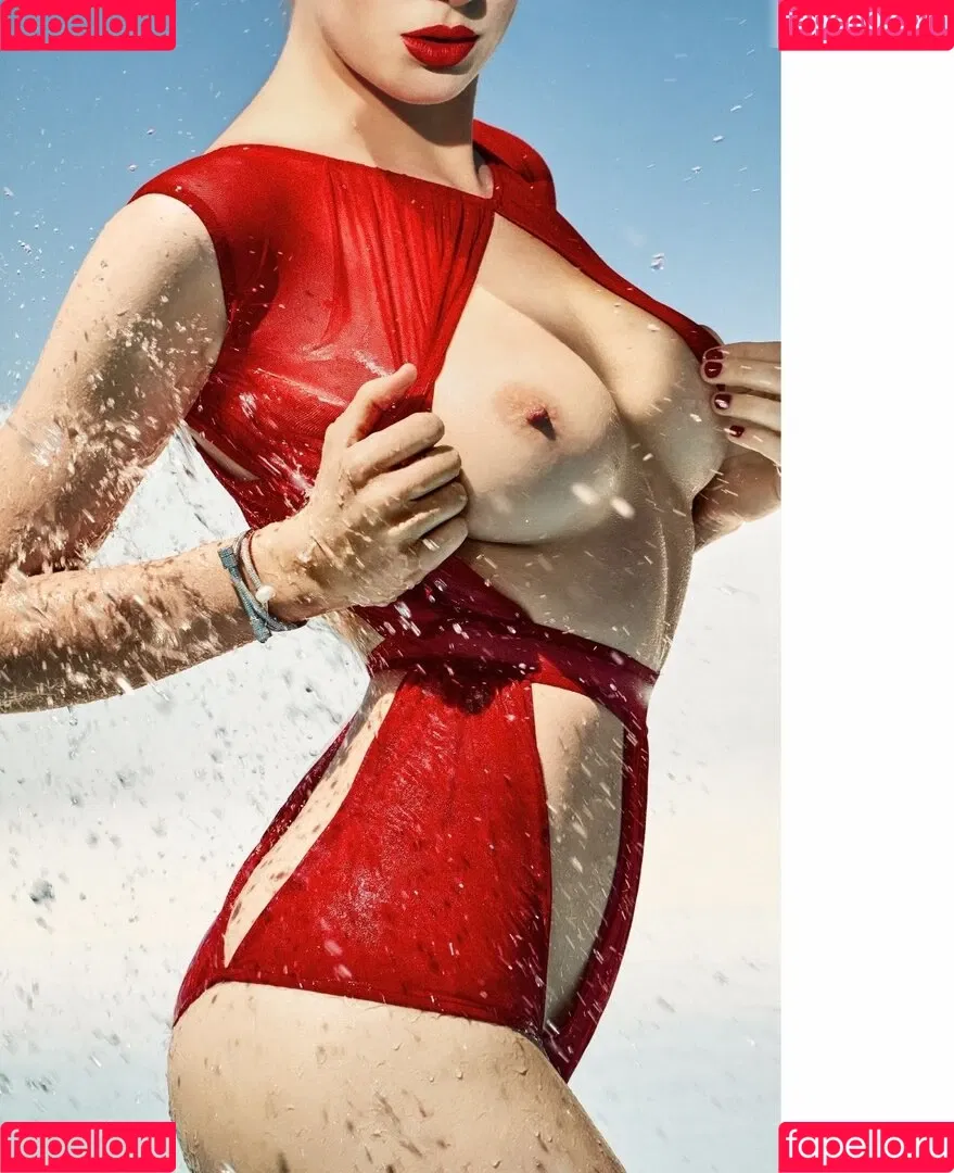 Ireland Baldwin / chloebaldwin... / irelandbasingerbaldwin Onlyfans Photo Gallery 