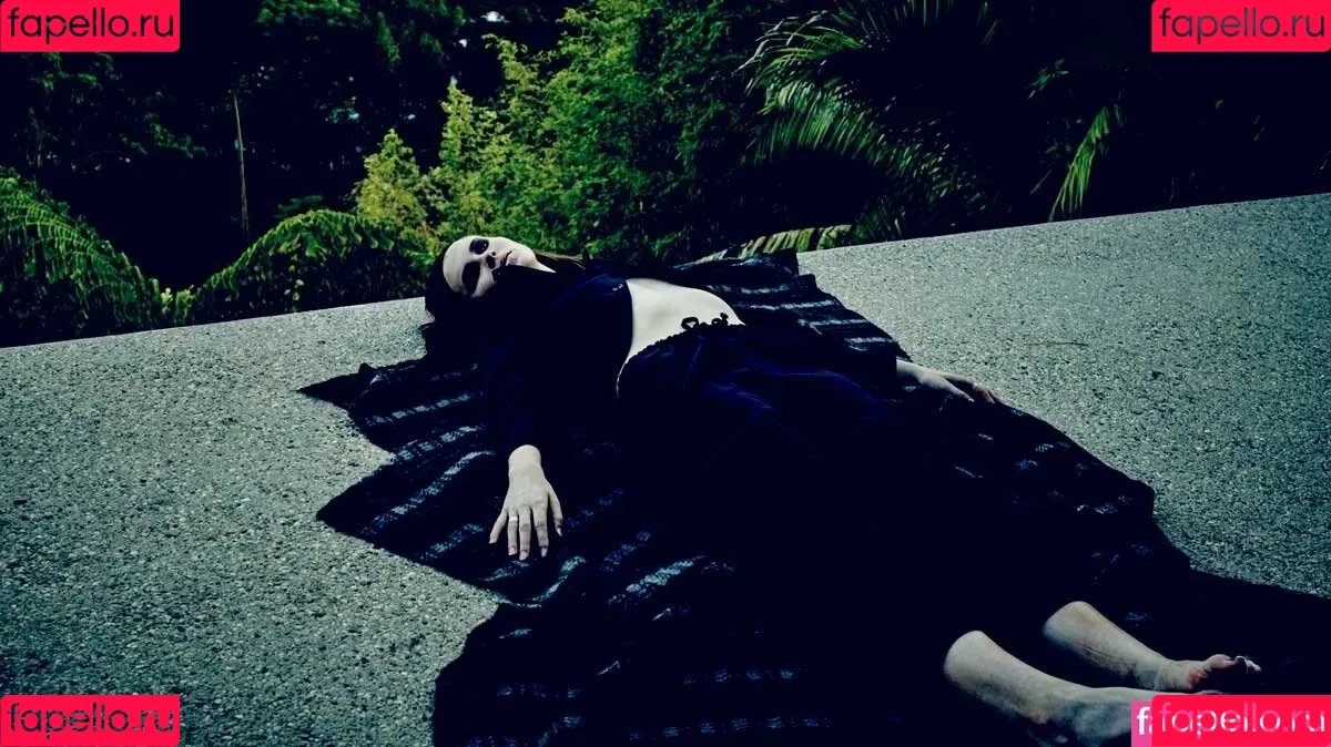 Ireland Baldwin / chloebaldwin... / irelandbasingerbaldwin Onlyfans Photo Gallery 