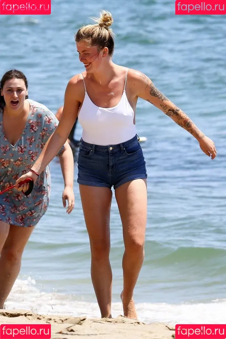 Ireland Baldwin / chloebaldwin... / irelandbasingerbaldwin Onlyfans Photo Gallery 