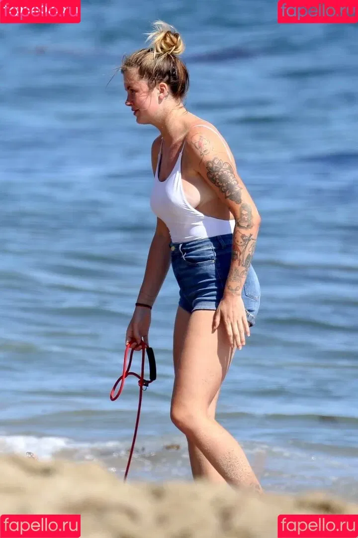 Ireland Baldwin / chloebaldwin... / irelandbasingerbaldwin Onlyfans Photo Gallery 