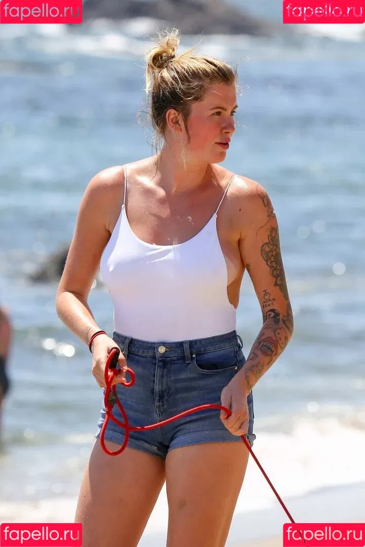 Ireland Baldwin / chloebaldwin... / irelandbasingerbaldwin Onlyfans Photo Gallery 