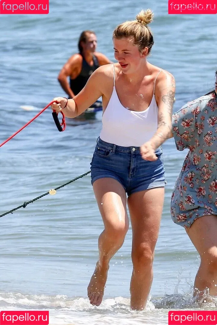 Ireland Baldwin / chloebaldwin... / irelandbasingerbaldwin Onlyfans Photo Gallery 