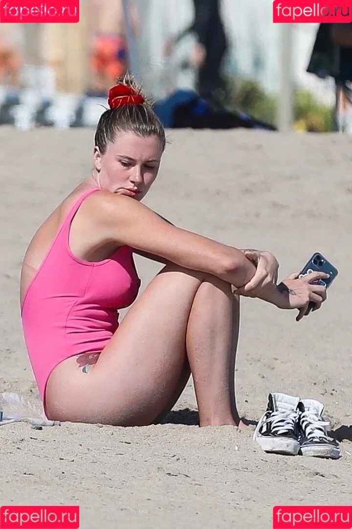 Ireland Baldwin / chloebaldwin... / irelandbasingerbaldwin Onlyfans Photo Gallery 