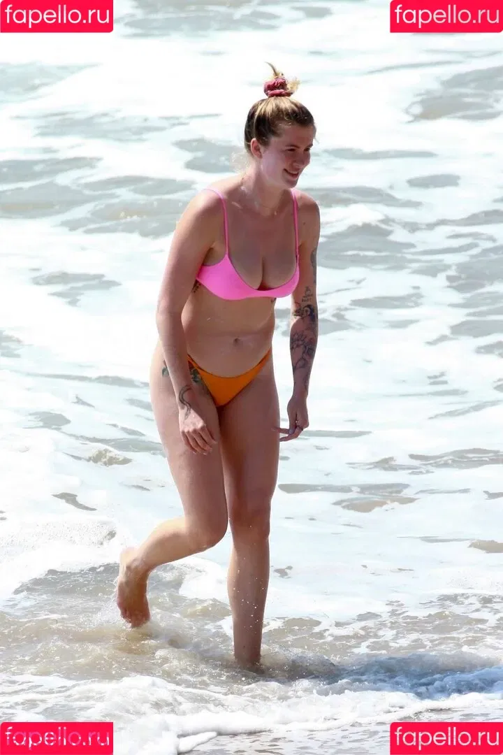 Ireland Baldwin / chloebaldwin... / irelandbasingerbaldwin Onlyfans Photo Gallery 