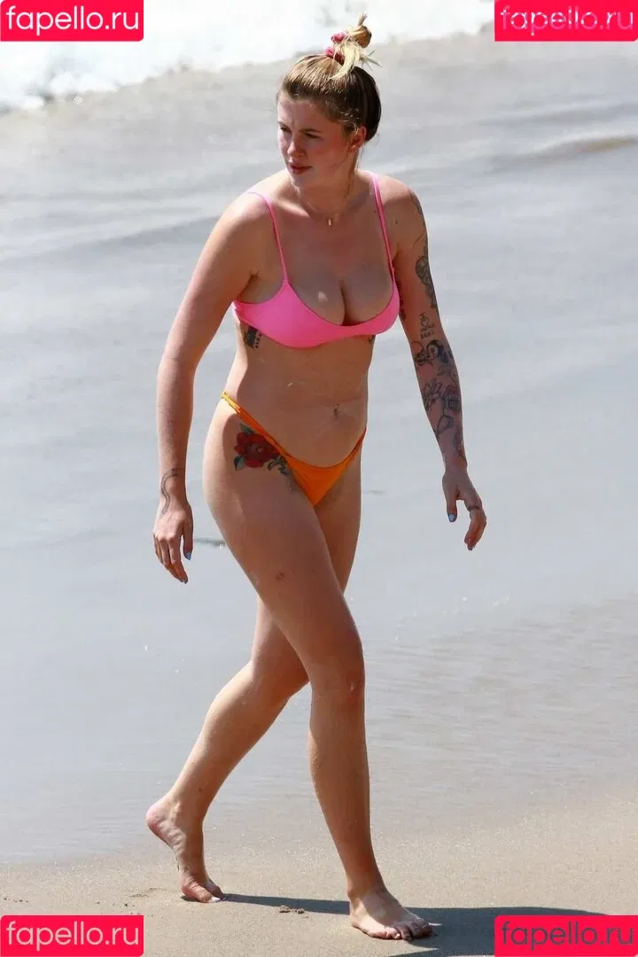 Ireland Baldwin / chloebaldwin... / irelandbasingerbaldwin Onlyfans Photo Gallery 