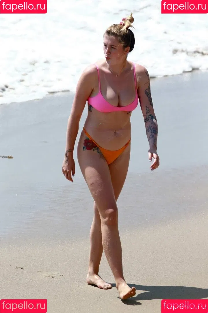 Ireland Baldwin / chloebaldwin... / irelandbasingerbaldwin Onlyfans Photo Gallery 