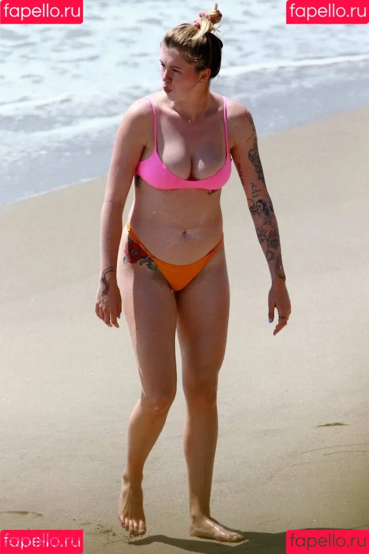 Ireland Baldwin / chloebaldwin... / irelandbasingerbaldwin Onlyfans Photo Gallery 