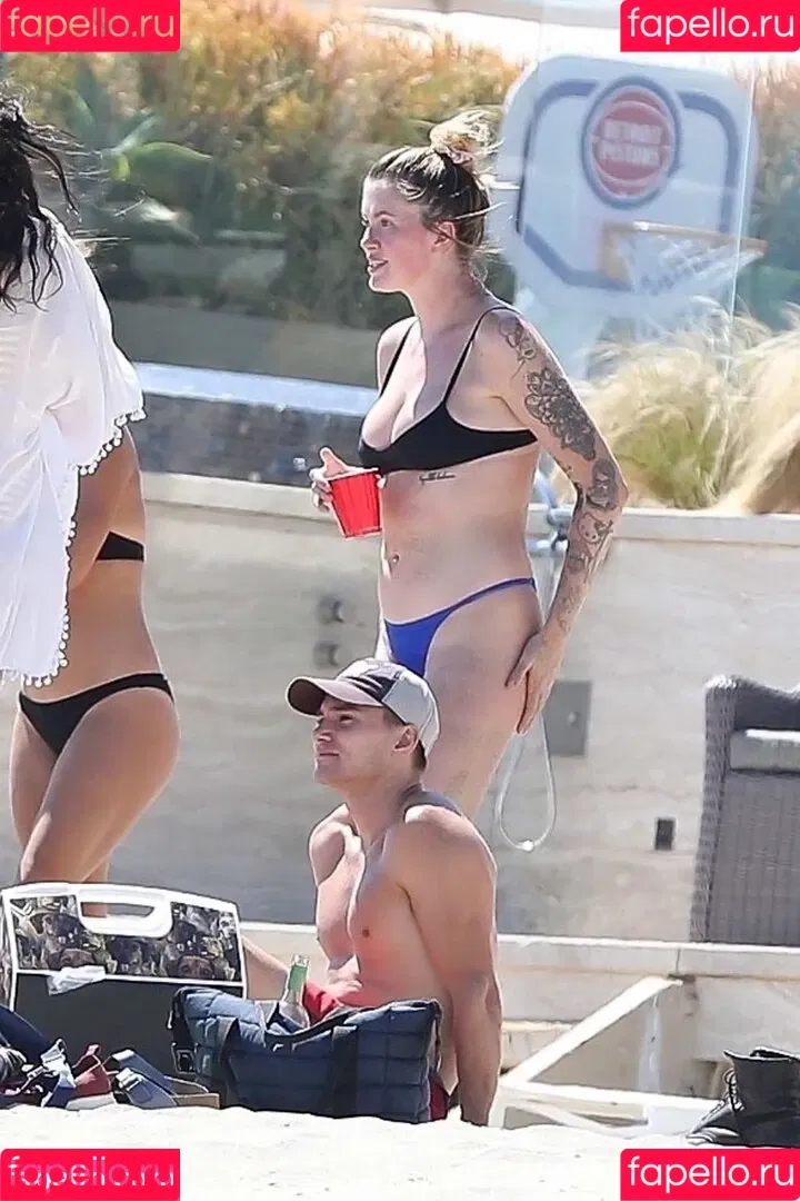 Ireland Baldwin / chloebaldwin... / irelandbasingerbaldwin Onlyfans Photo Gallery 