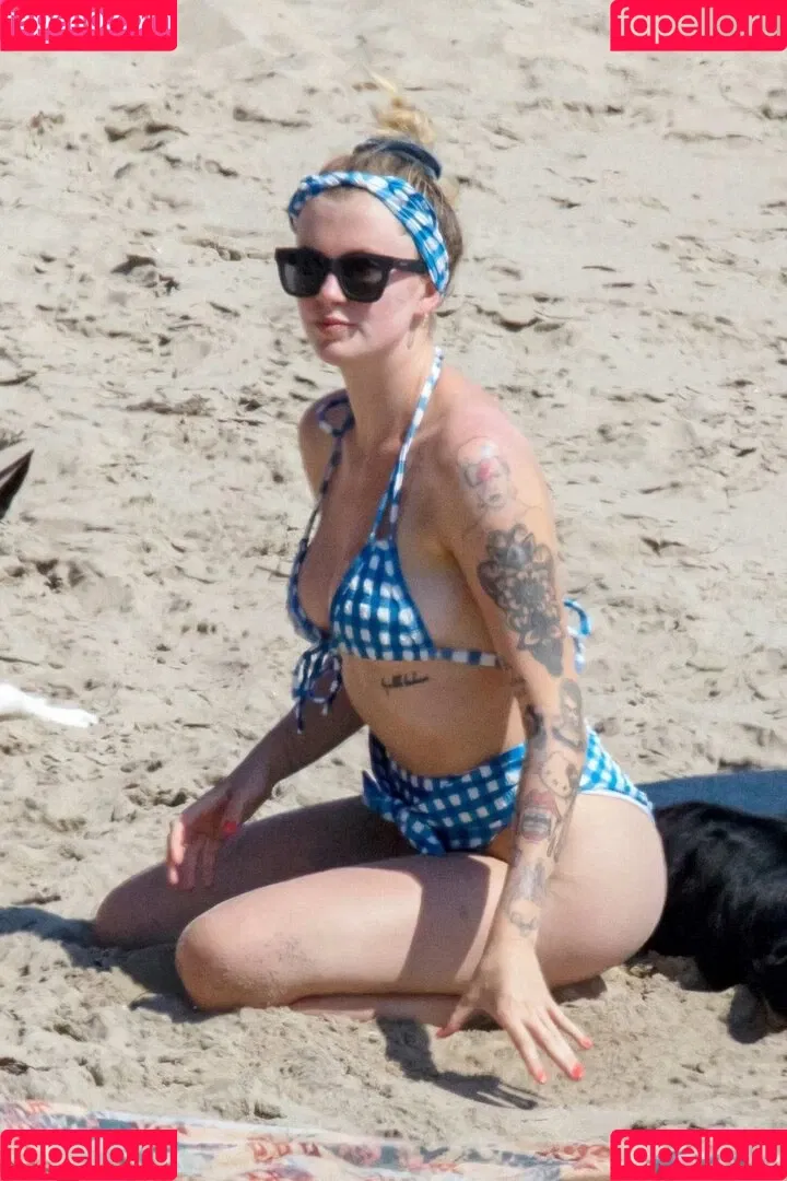 Ireland Baldwin / chloebaldwin... / irelandbasingerbaldwin Onlyfans Photo Gallery 