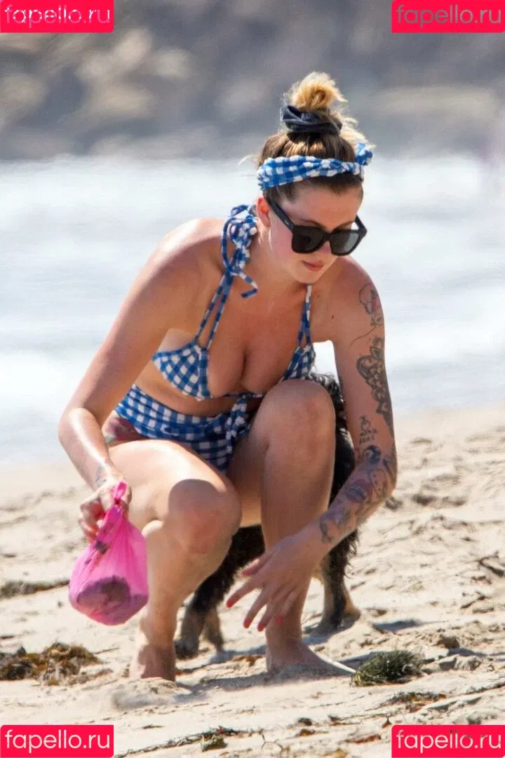 Ireland Baldwin / chloebaldwin... / irelandbasingerbaldwin Onlyfans Photo Gallery 