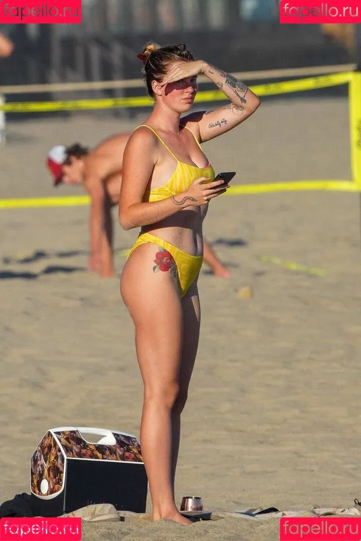 Ireland Baldwin / chloebaldwin... / irelandbasingerbaldwin Onlyfans Photo Gallery 