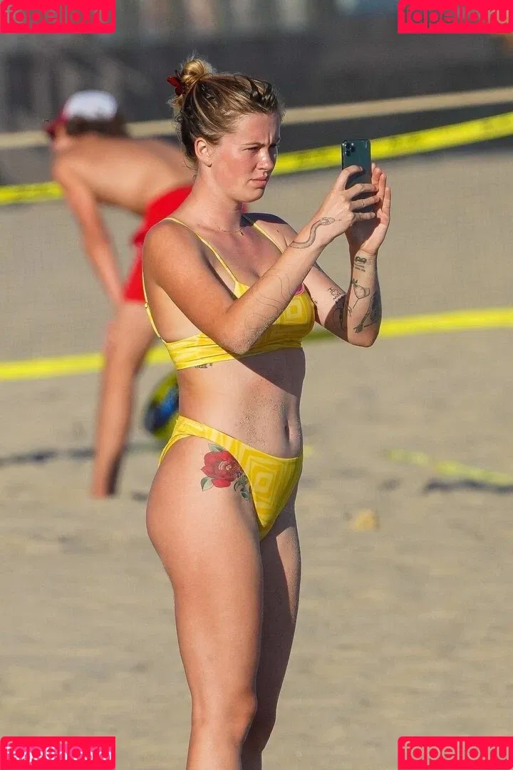 Ireland Baldwin / chloebaldwin... / irelandbasingerbaldwin Onlyfans Photo Gallery 