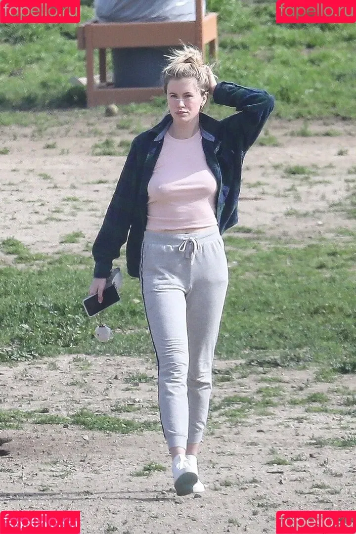 Ireland Baldwin / chloebaldwin... / irelandbasingerbaldwin Onlyfans Photo Gallery 