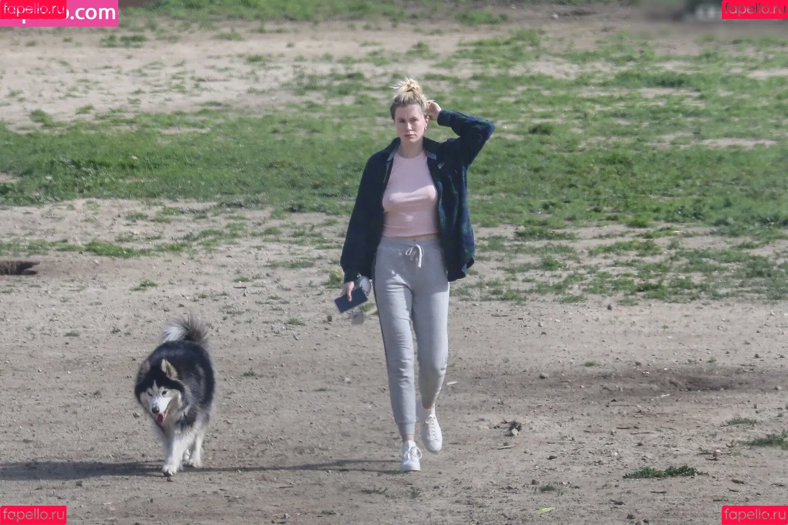 Ireland Baldwin / chloebaldwin... / irelandbasingerbaldwin Onlyfans Photo Gallery 