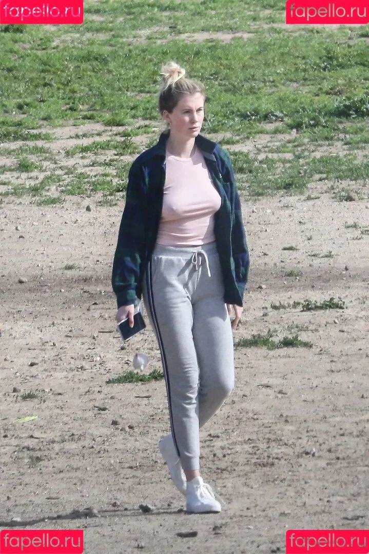 Ireland Baldwin / chloebaldwin... / irelandbasingerbaldwin Onlyfans Photo Gallery 