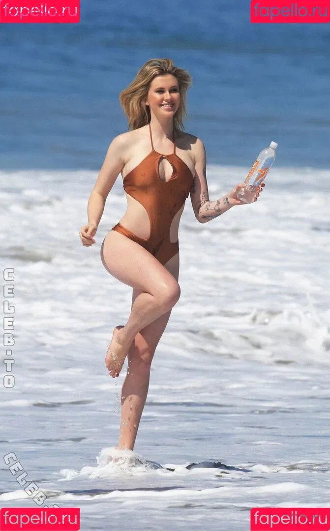 Ireland Baldwin / chloebaldwin... / irelandbasingerbaldwin Onlyfans Photo Gallery 