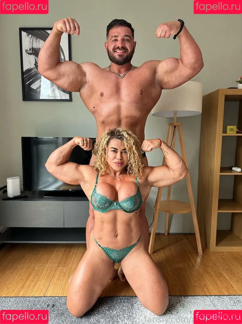 Amy Muscle / Amymuscle / amymusclefit Onlyfans Photo Gallery 