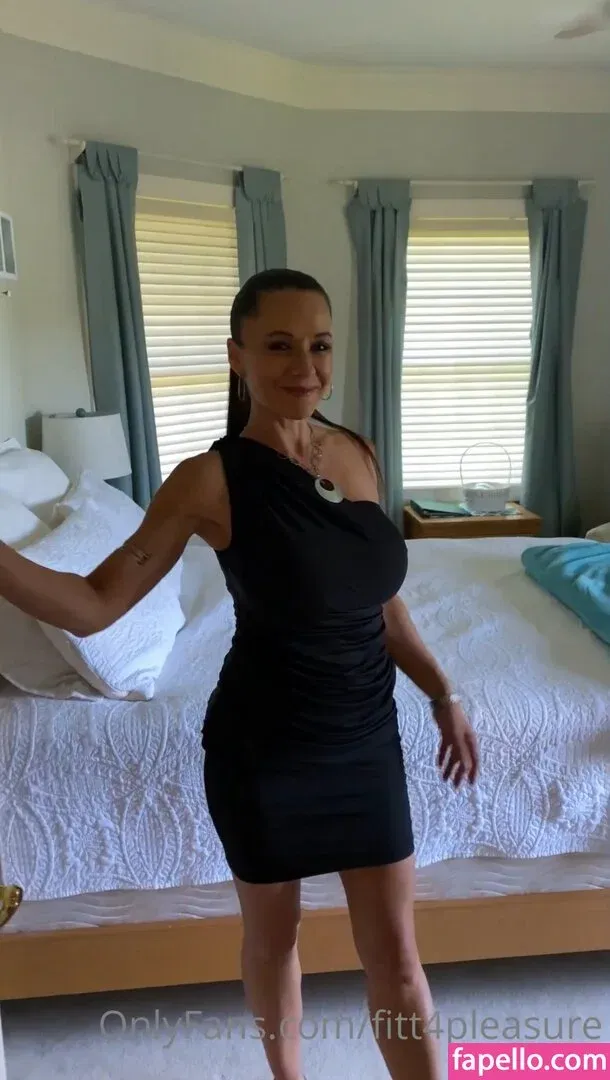 fitt4pleasure / https: / kaitlyn jaynne Onlyfans Photo Gallery 