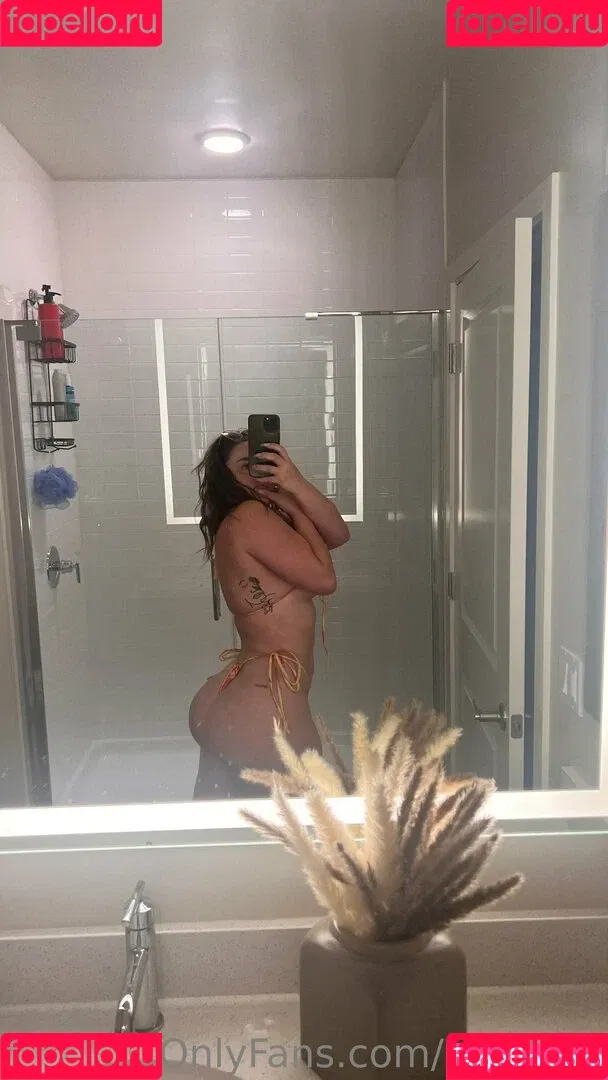 kaliiikakes / misskalikakes Onlyfans Photo Gallery 